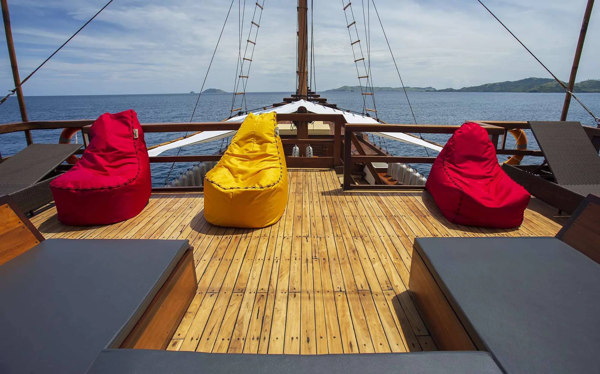 Top sun deck
