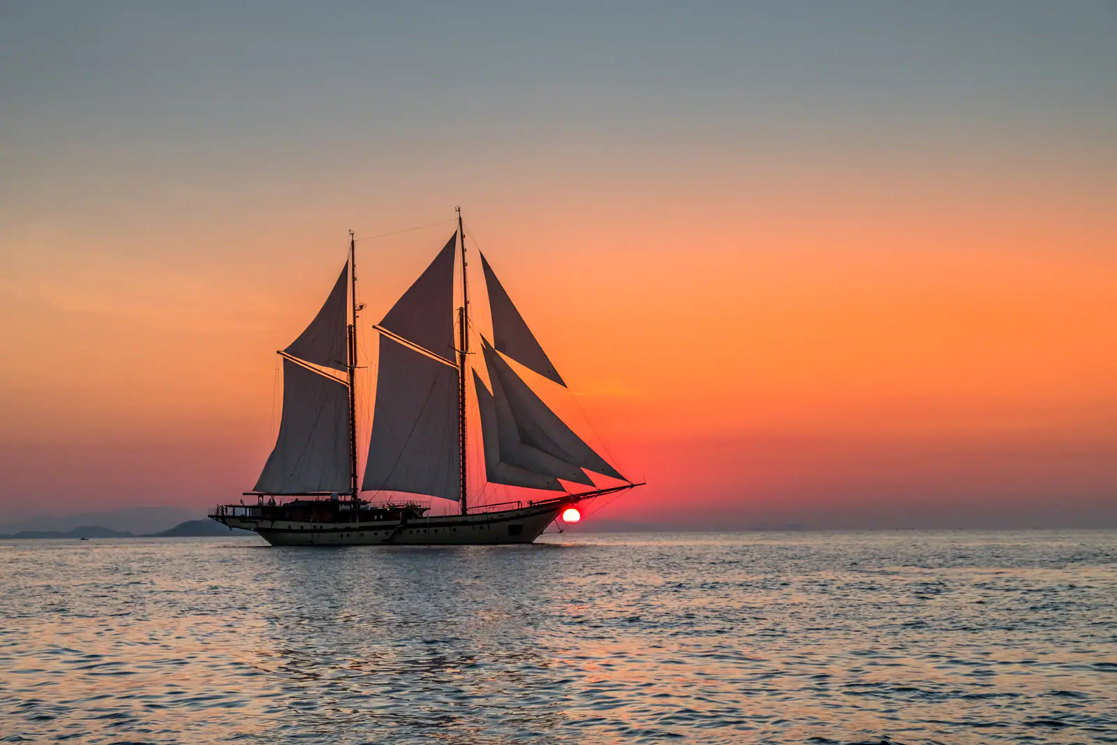 Lamima under sail