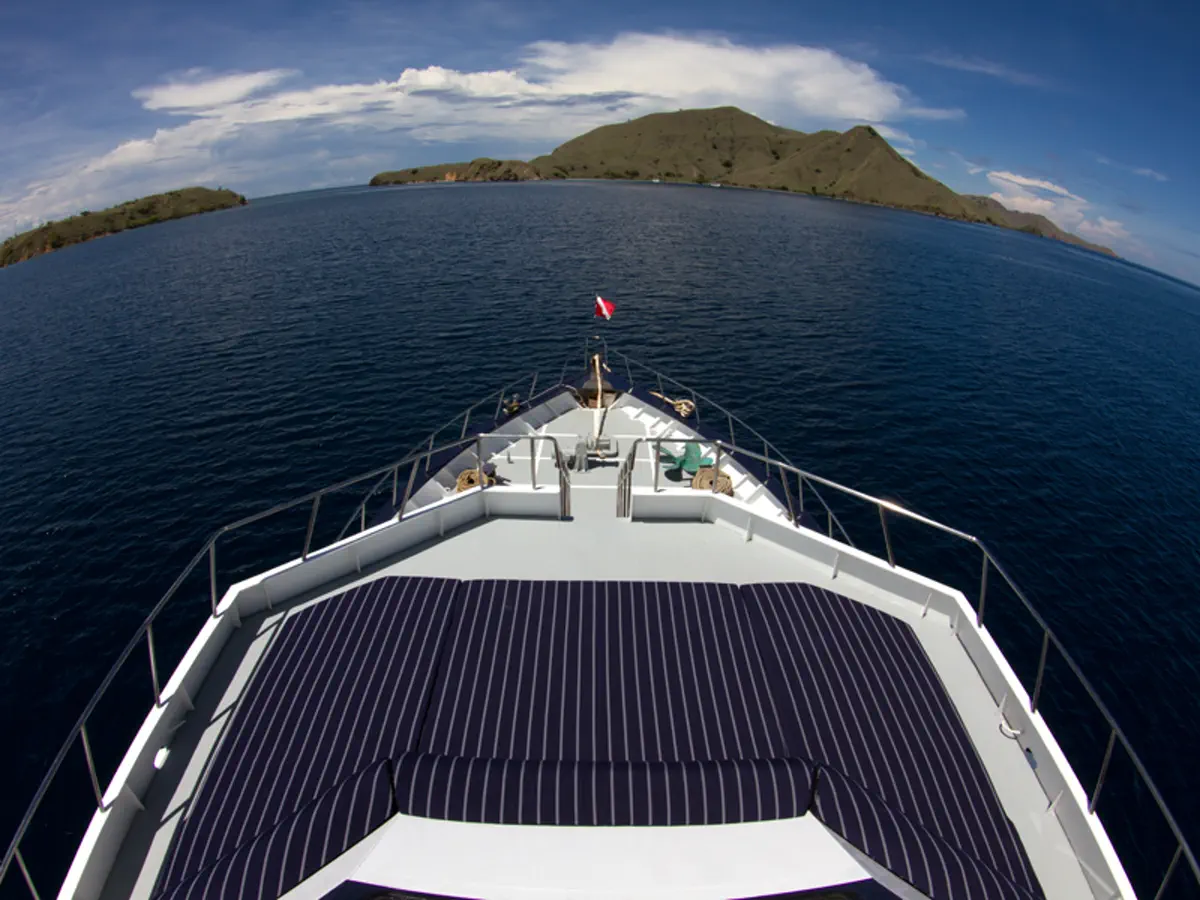 Mermaid II sun deck