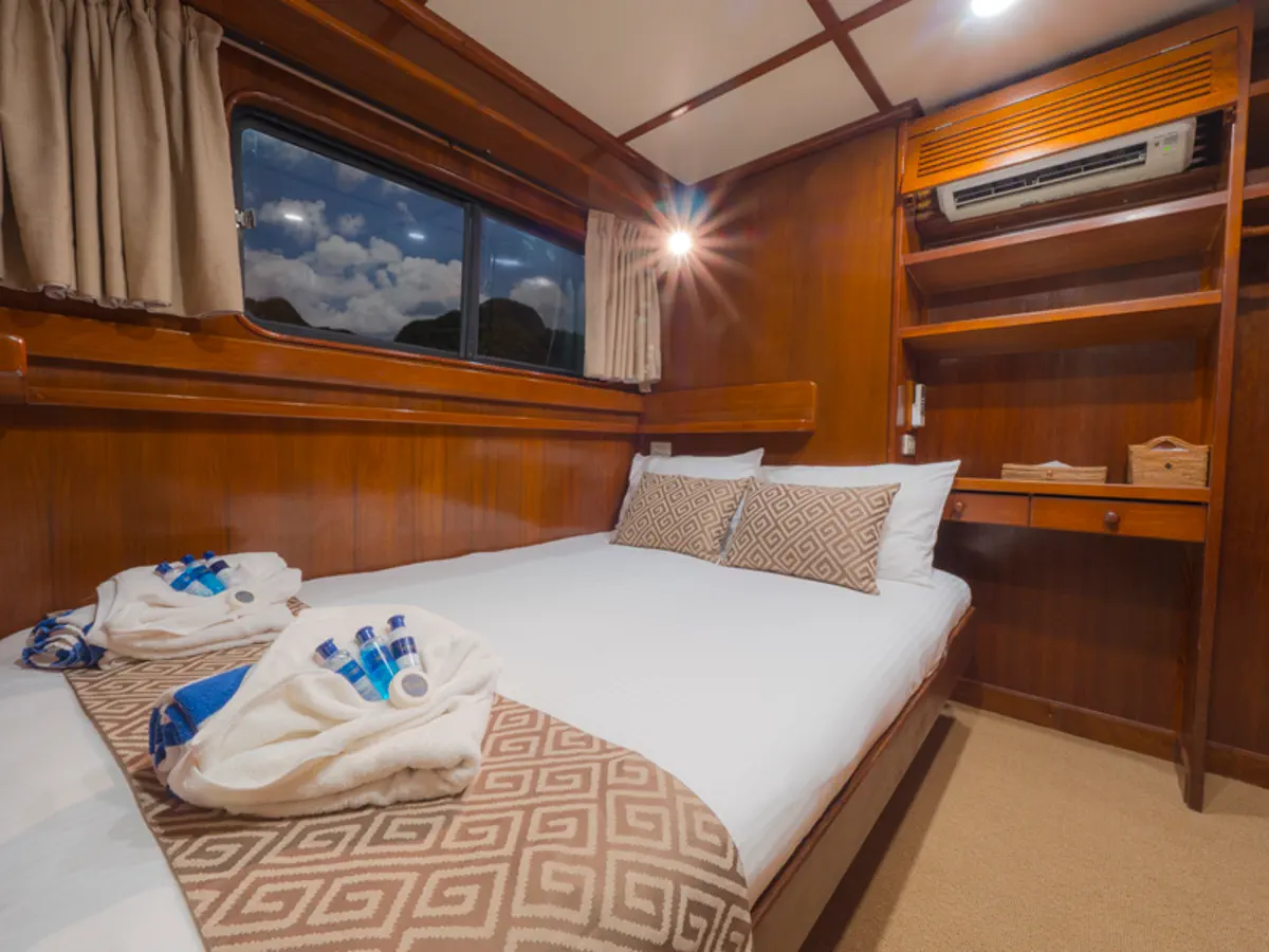 Mermaid II deluxe double cabin