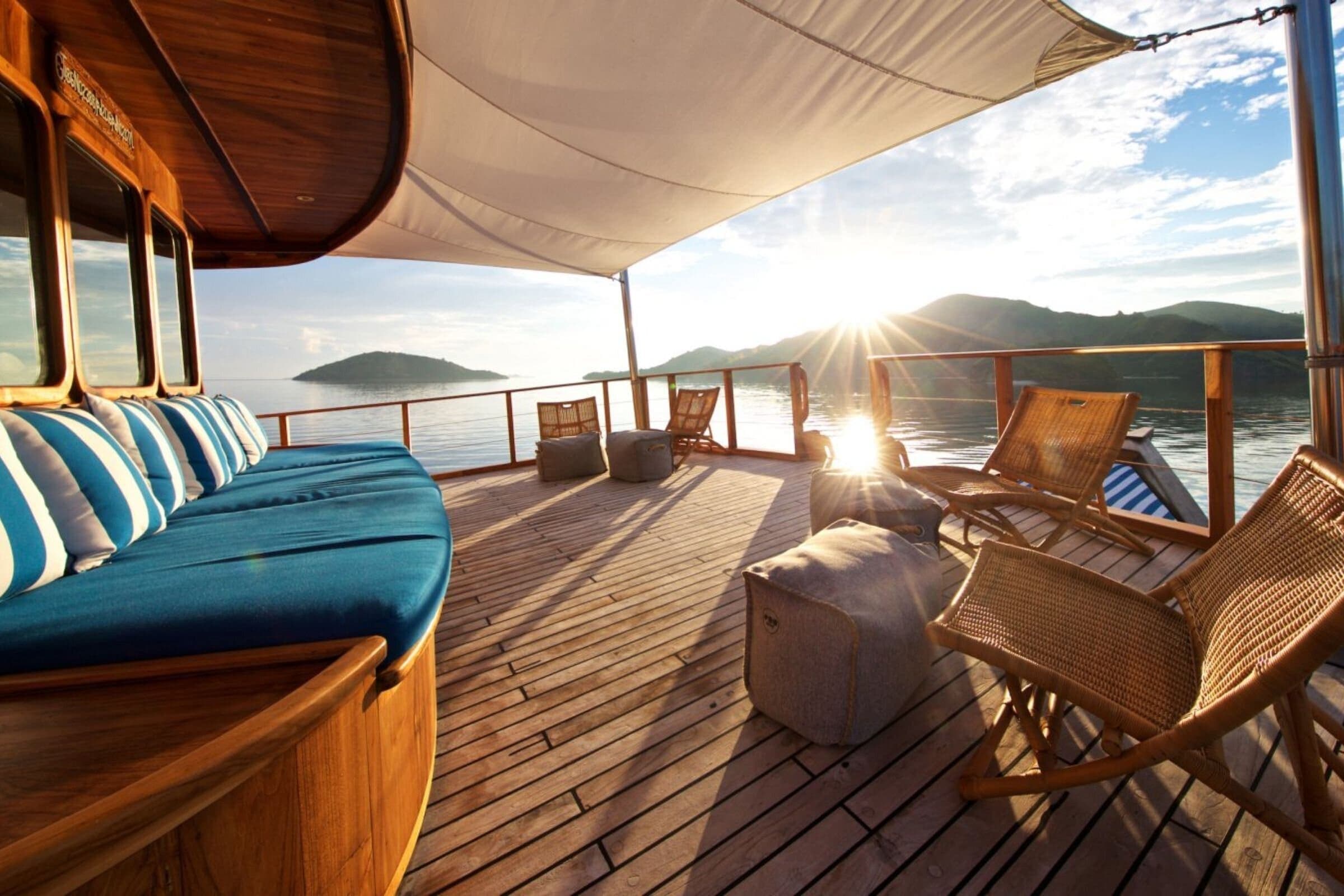 Outdoor deck